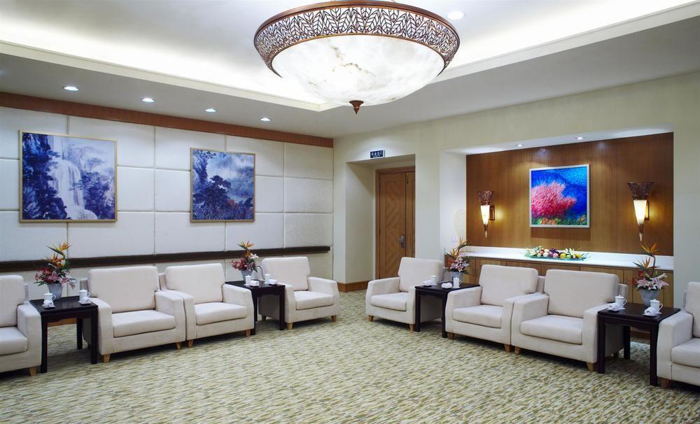 Sheraton Sanya Yalong Bay Resort Exterior photo