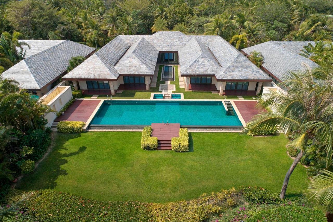 Sheraton Sanya Yalong Bay Resort Exterior photo