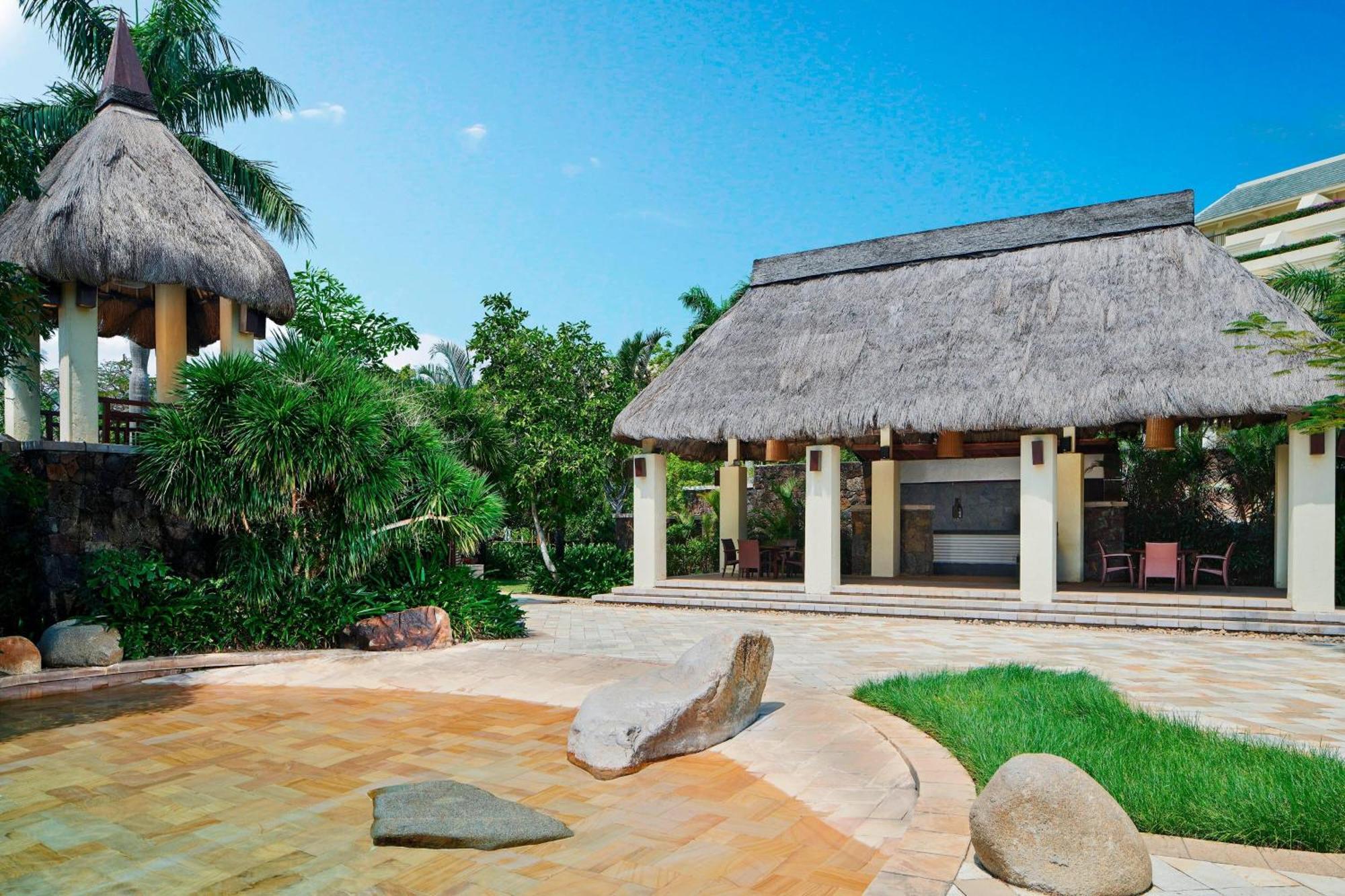 Sheraton Sanya Yalong Bay Resort Exterior photo